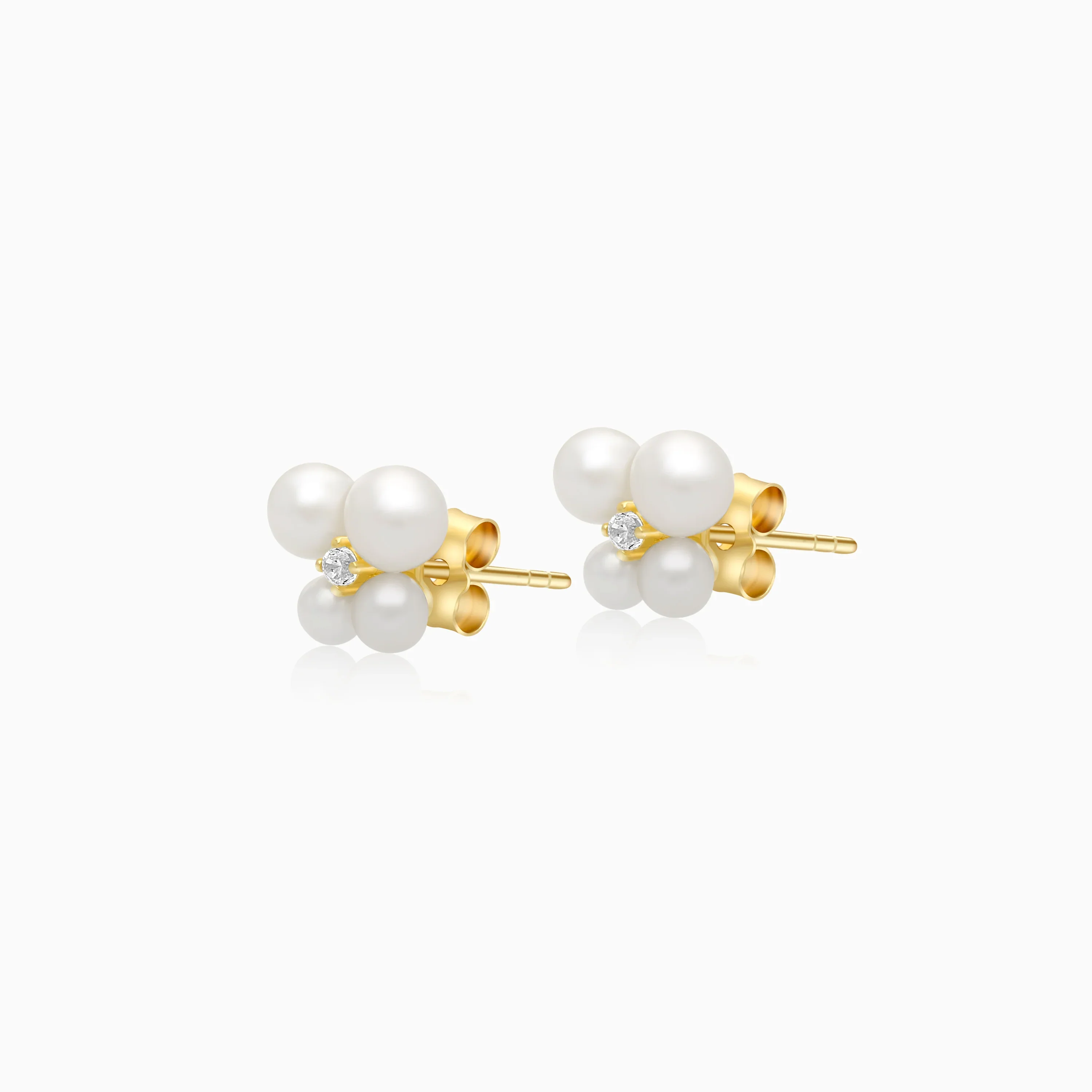 18k yellow gold pair of earrings decorated by a single zircon stone in the centre surrounded by different sizes of pearls - Image 3