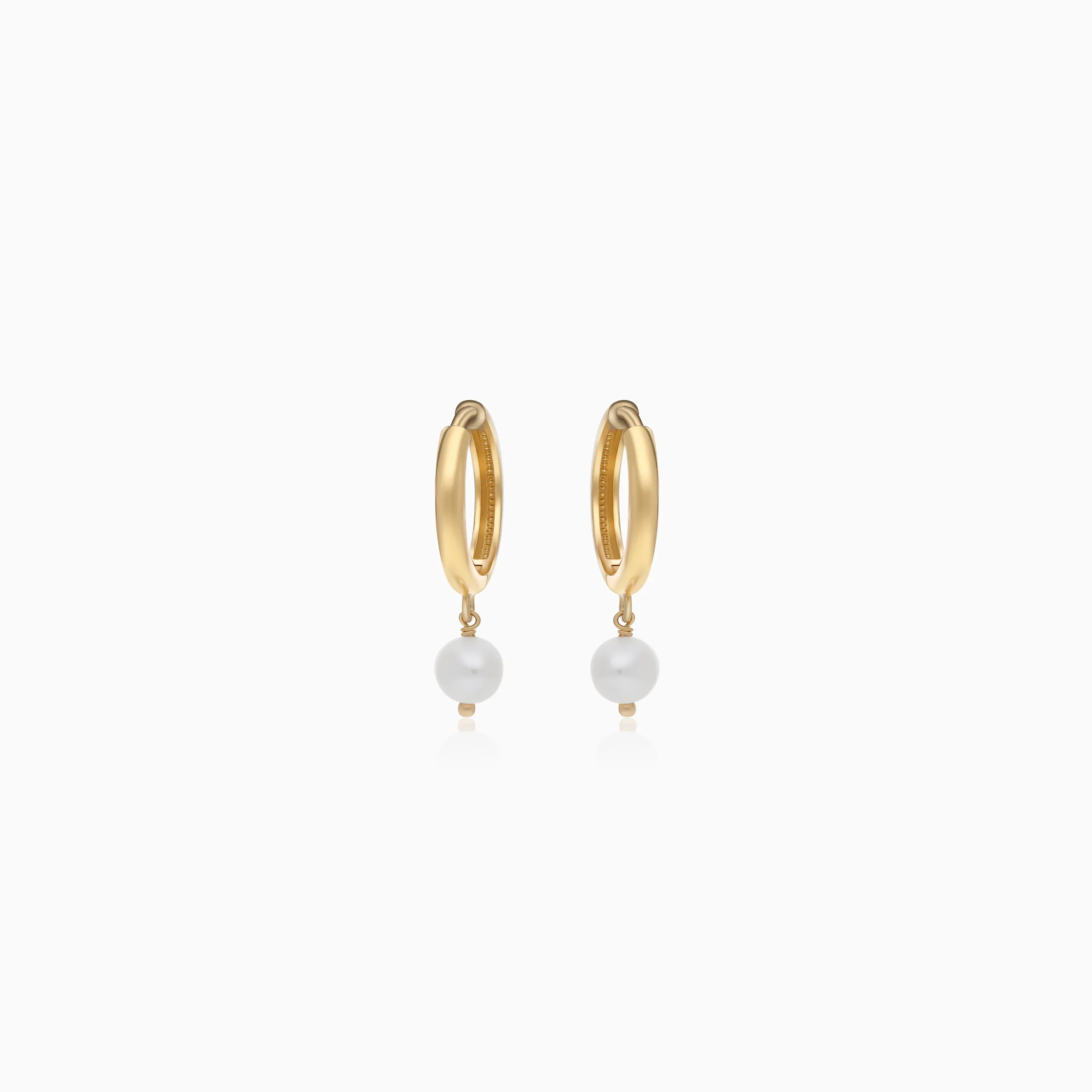 18k Gold Hoop Earrings with Pearl | Danah Collection - Image 4