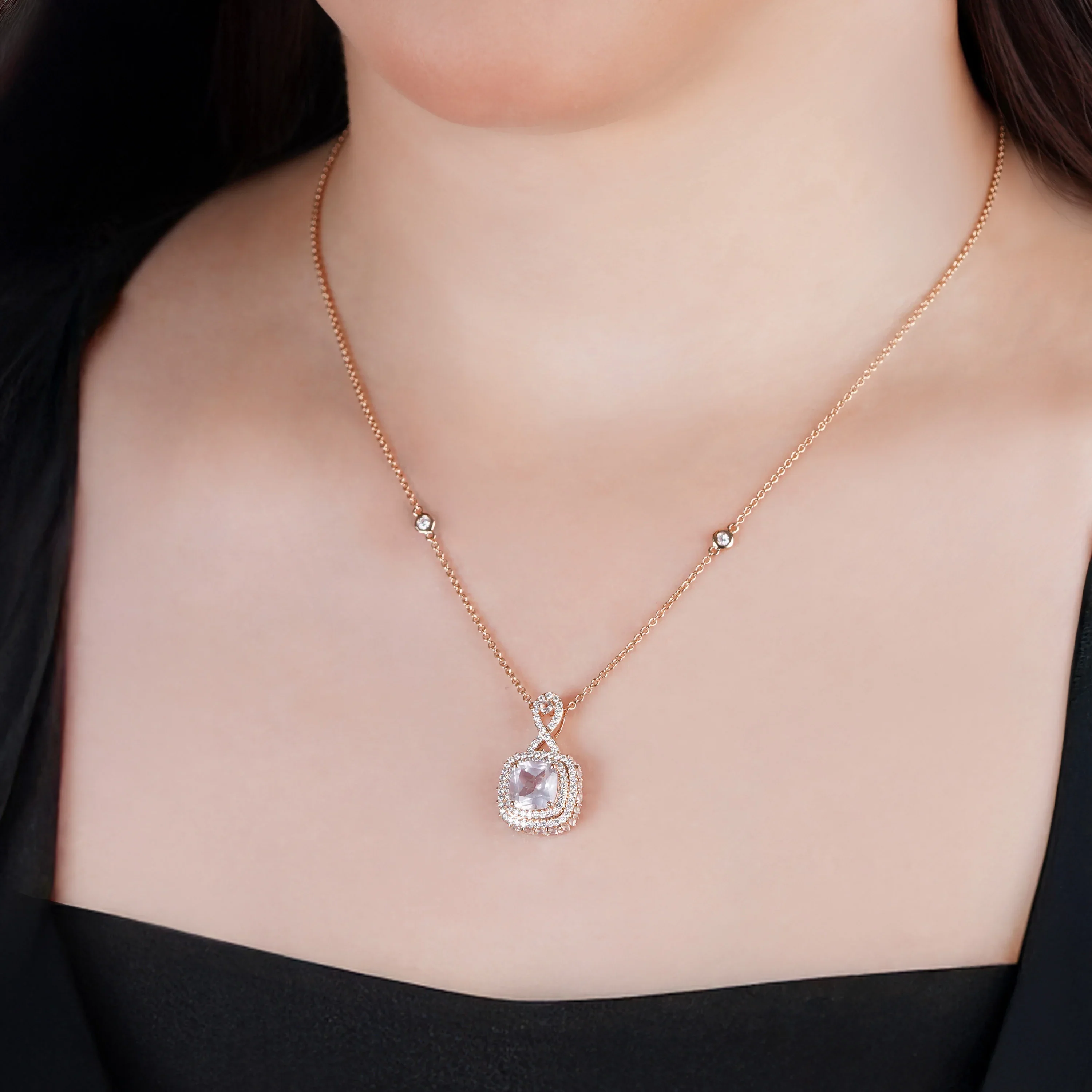 18K Rose Gold Necklace featuring a stunning Natural Diamond and Rose quartz stones - Image 2