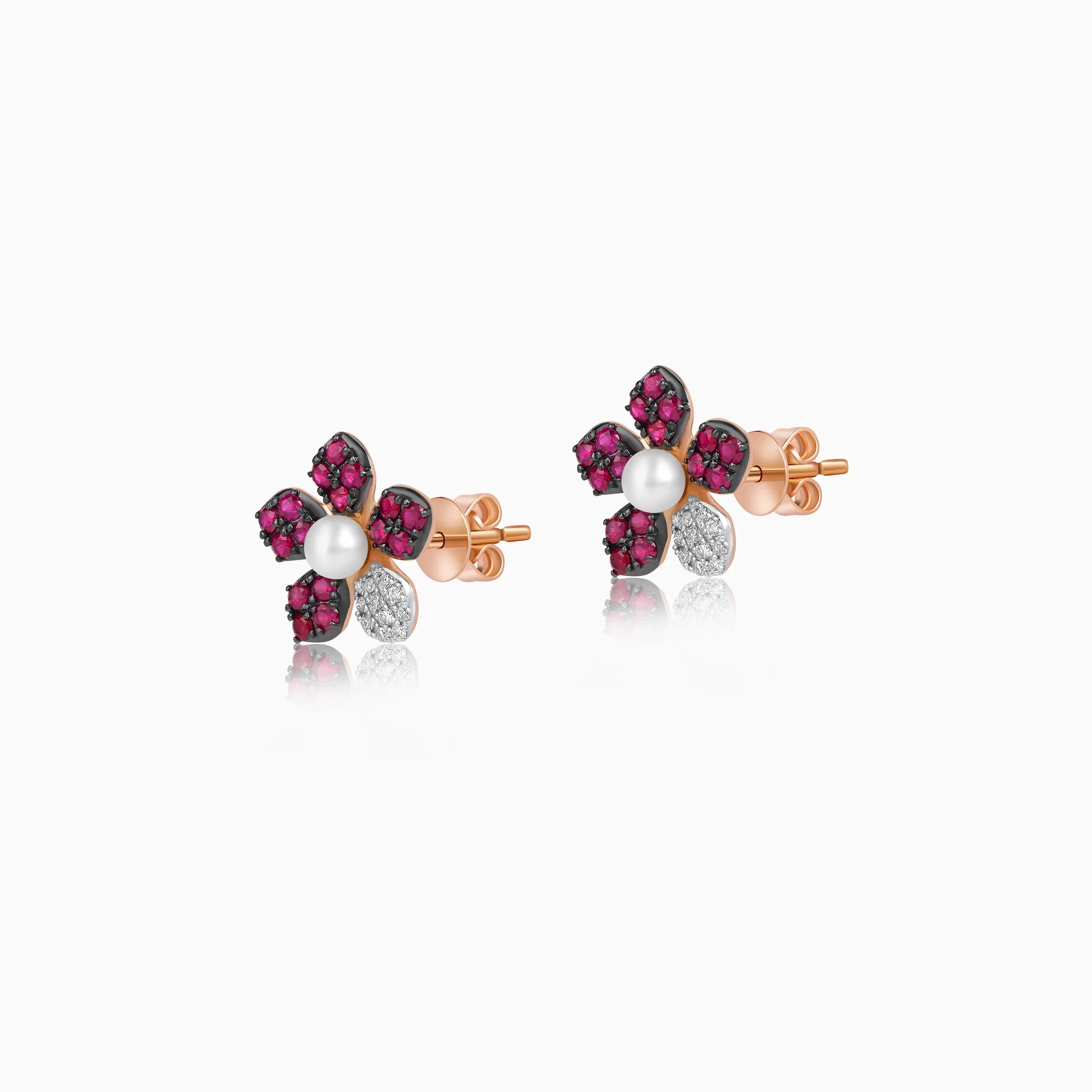 18k rose gold pair of earrings with a flower shape decorated with natural diamonds, ruby stones and pearls - Image 2