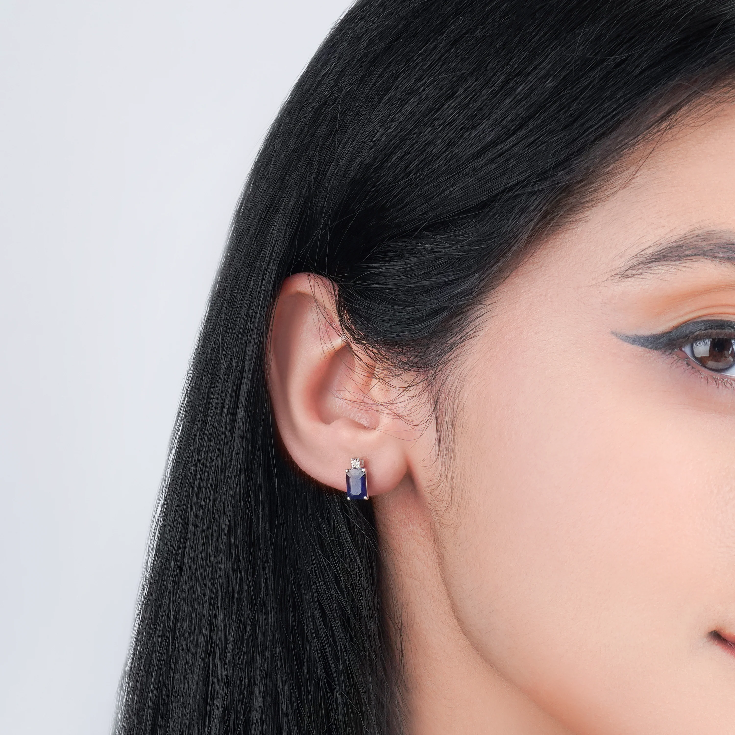 18k white gold blue sapphire stone and natural diamond earrings | colour classic collection - Image 2