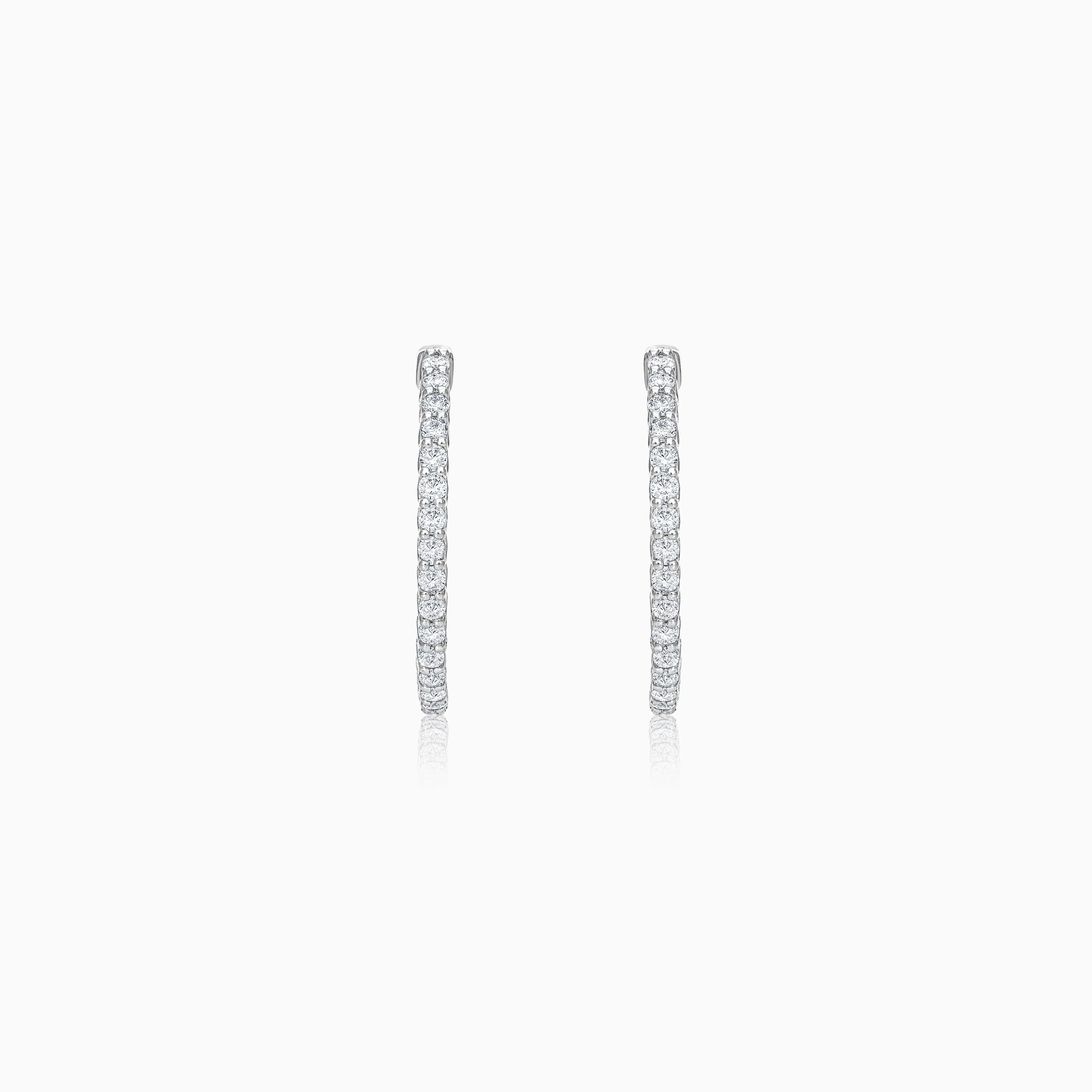 Elegant 18K white Gold Earrings with natural Diamond Round Shape Hoops - Image 4