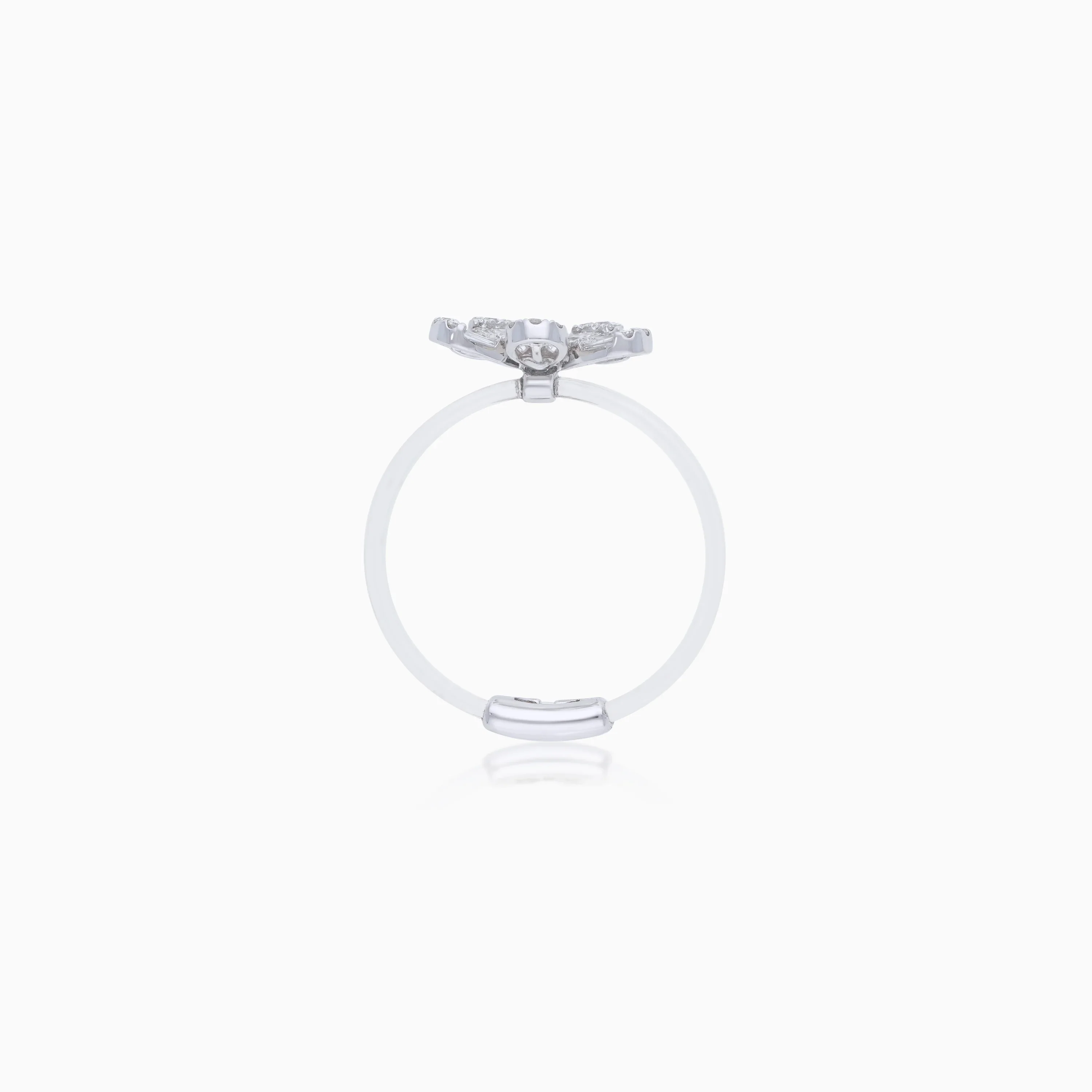 Snowflake-Inspired 18K White Gold Diamond Ring from the Float Collection - Image 3