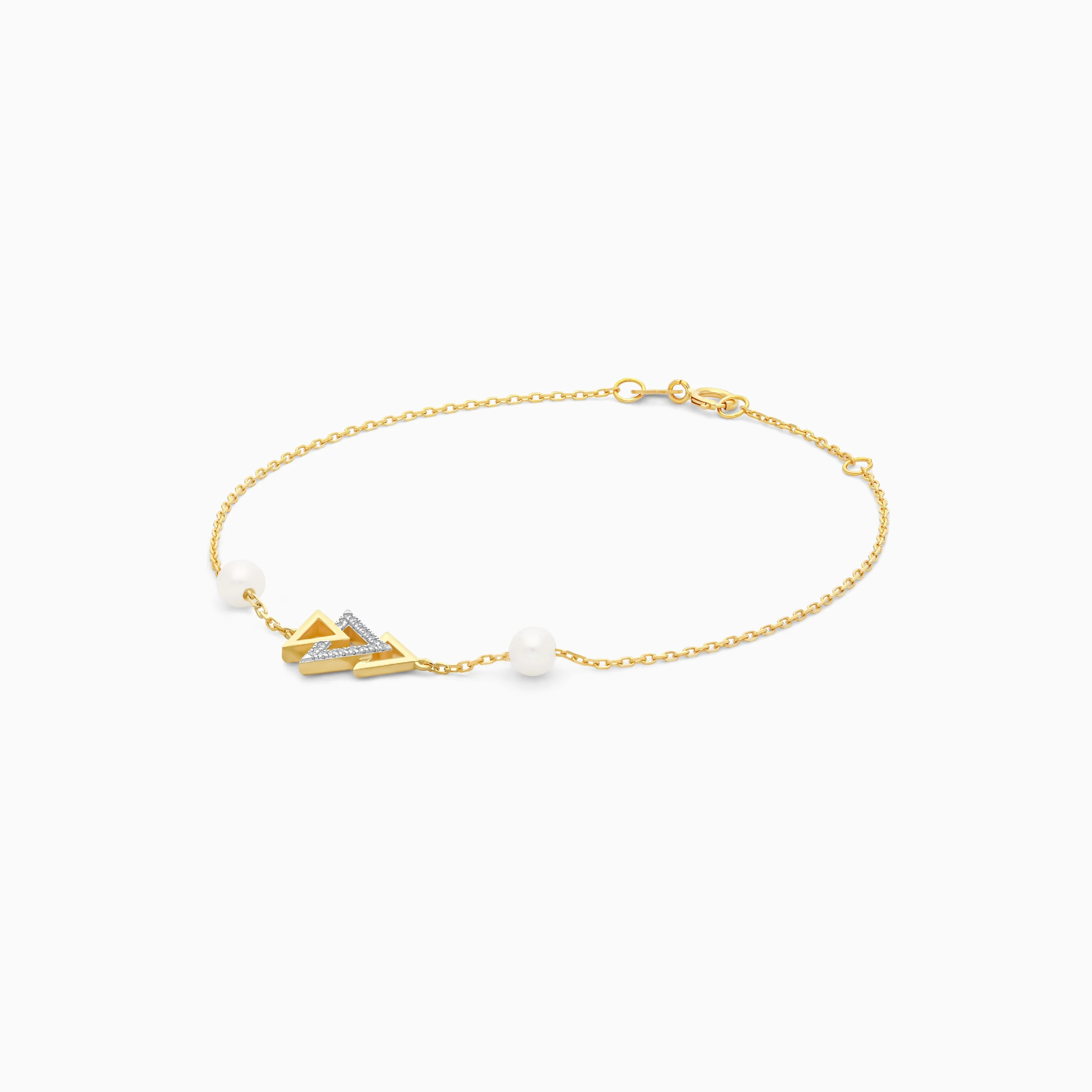 18k yellow gold bracelet adorned with two arrow-shaped and one accented with sparkling diamonds and pearls on the sides | Danah - Image 4