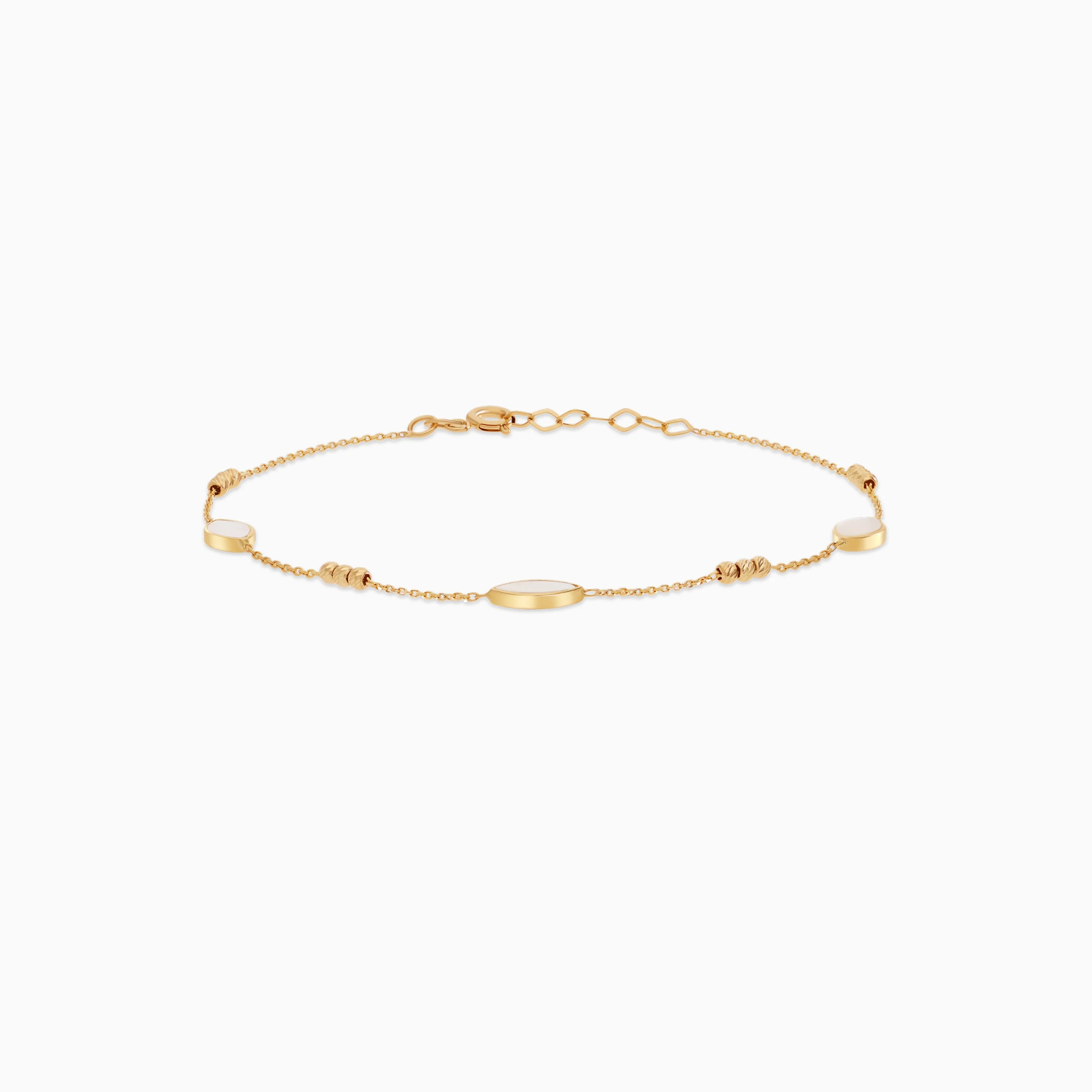 Mother of Pearl Oval Bracelet in 18K Yellow Gold – Eclat Collection - Image 4