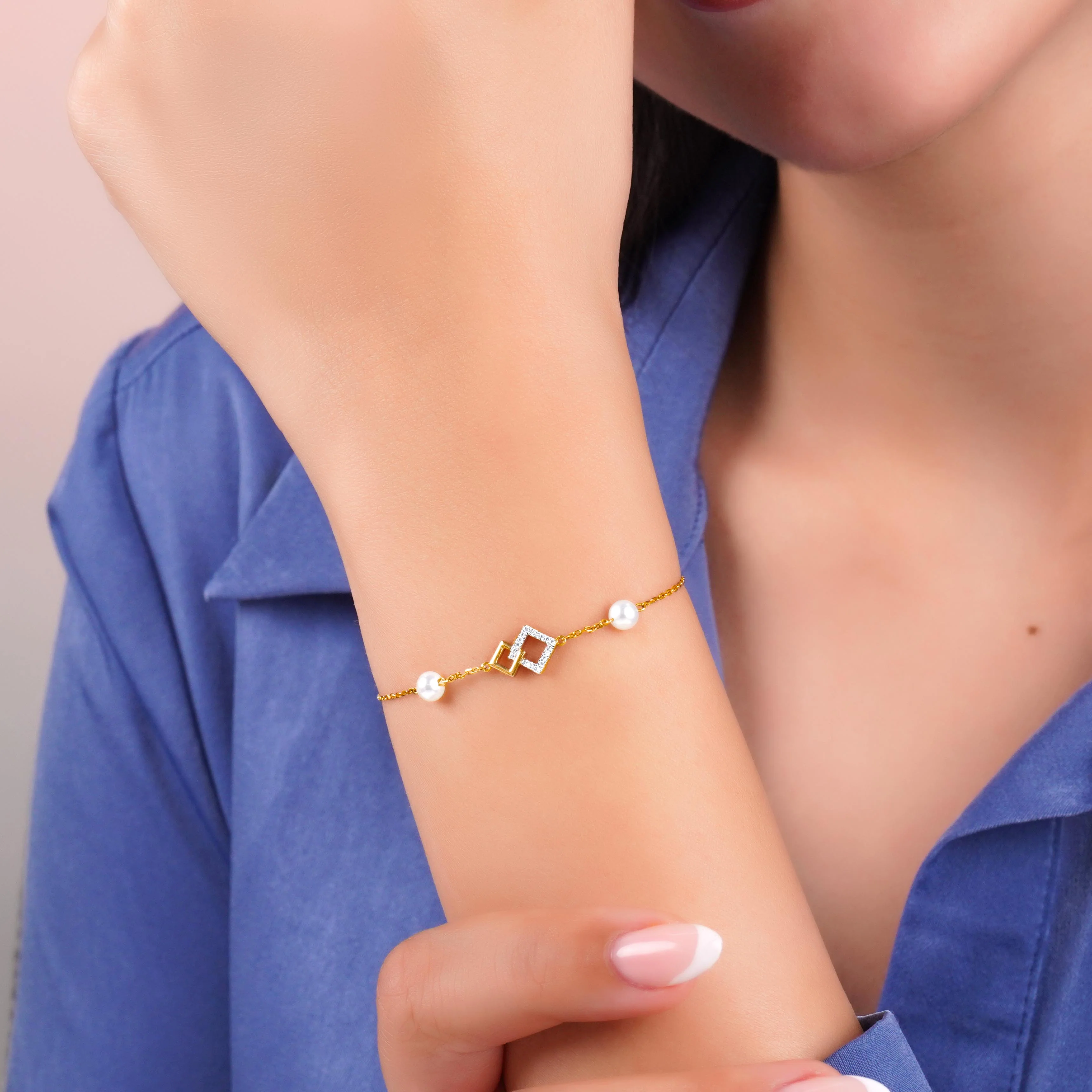 18K Yellow Gold Bracelet with Natural Diamonds and White Pearls - Danah Diamond Collection - Image 2