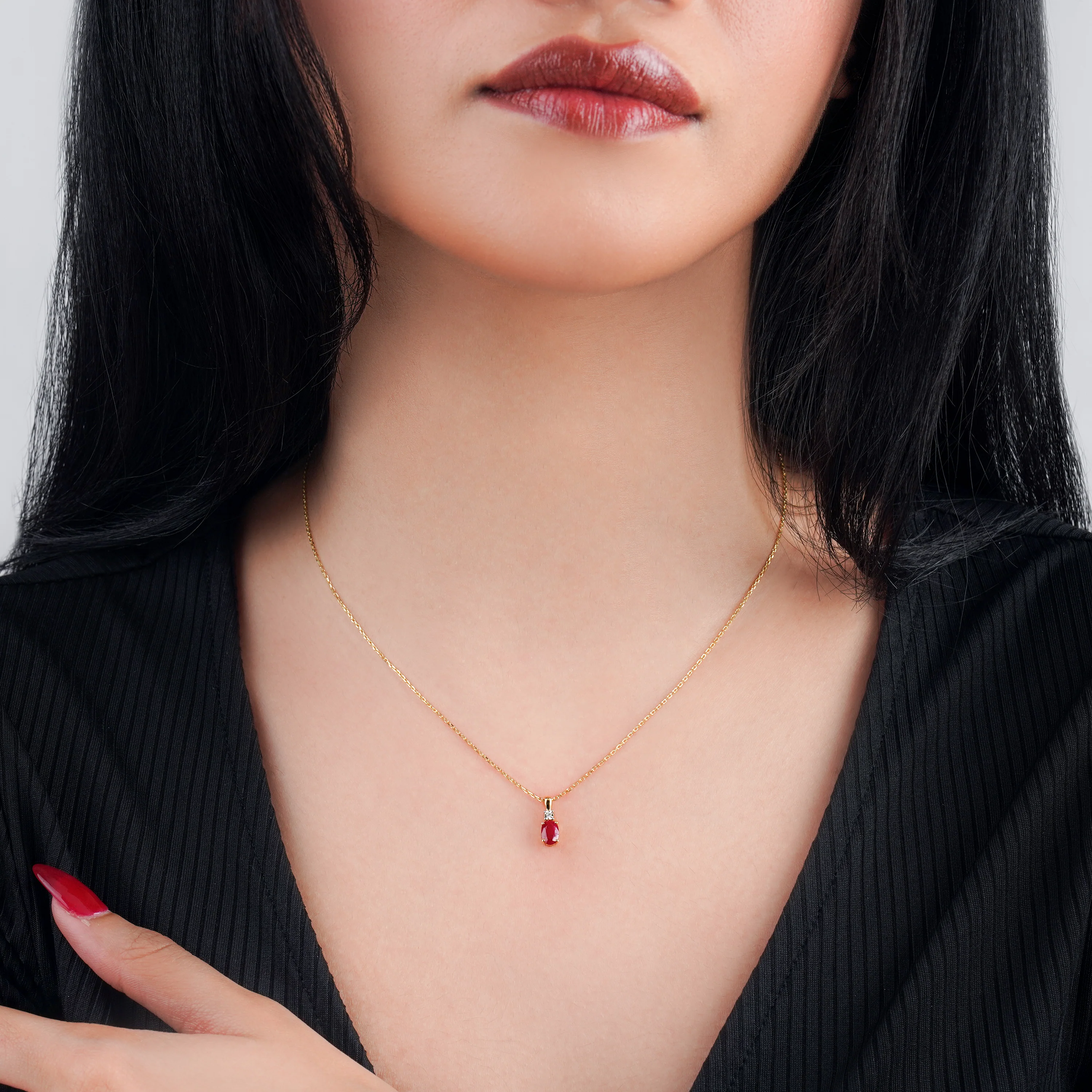 18k Yellow gold necklace decorated with natural diamonds and ruby stones | colour classic - Image 2