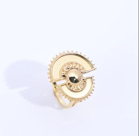 18K Yellow Gold Ring from the Shnaf Collection - Image 5