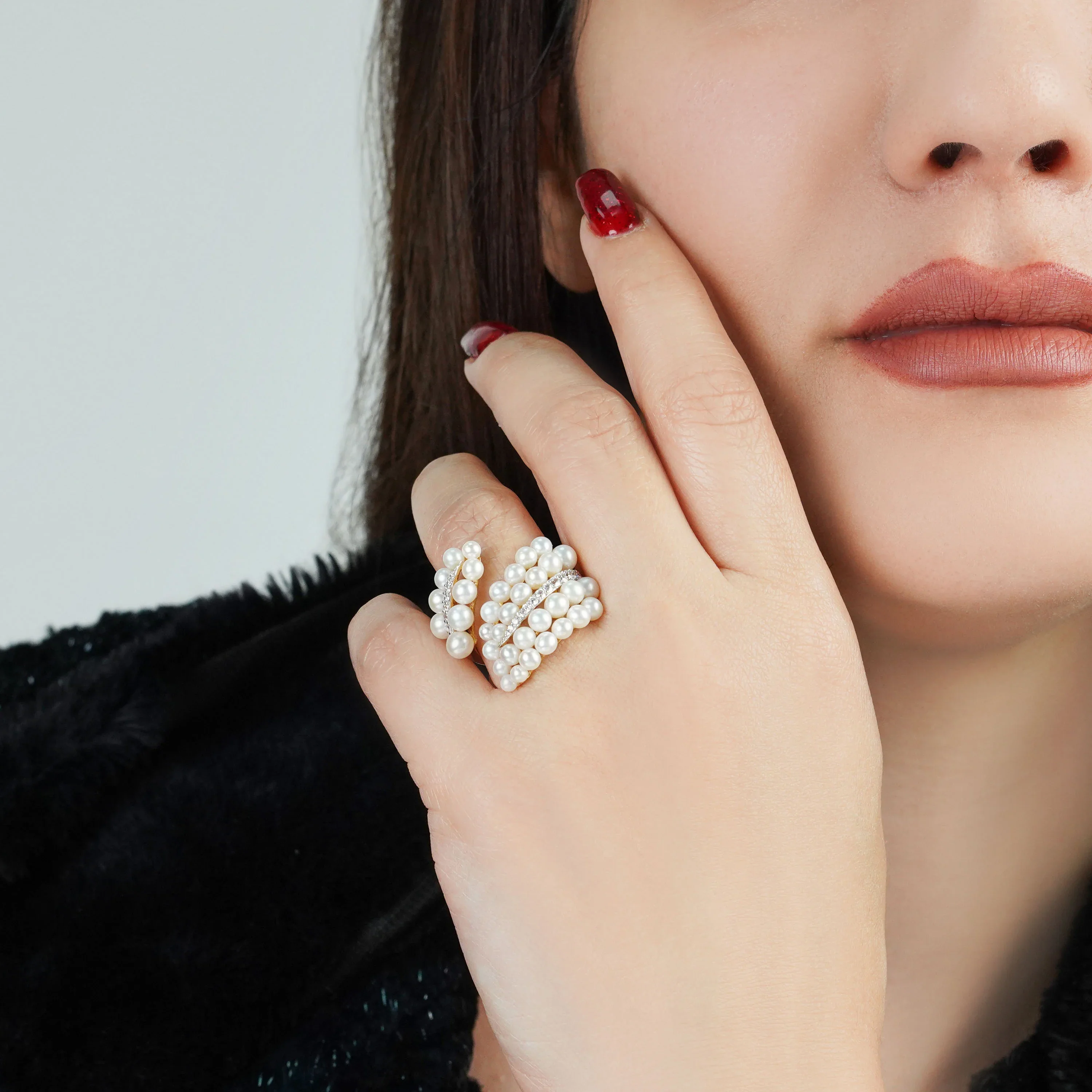 18K Yellow Gold Pearl and Zircon Ring – Danah Collection - Image 3
