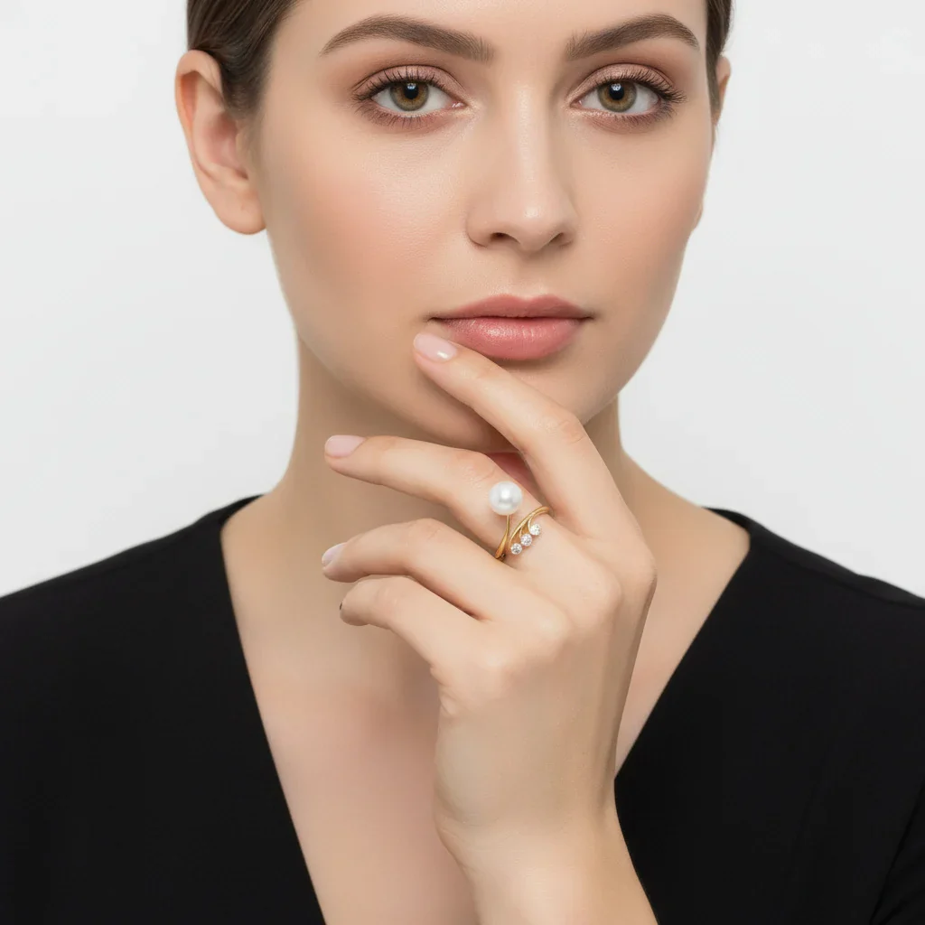 18k yellow gold open ring with zircon stones and a single pearl | Danah collection - Image 3
