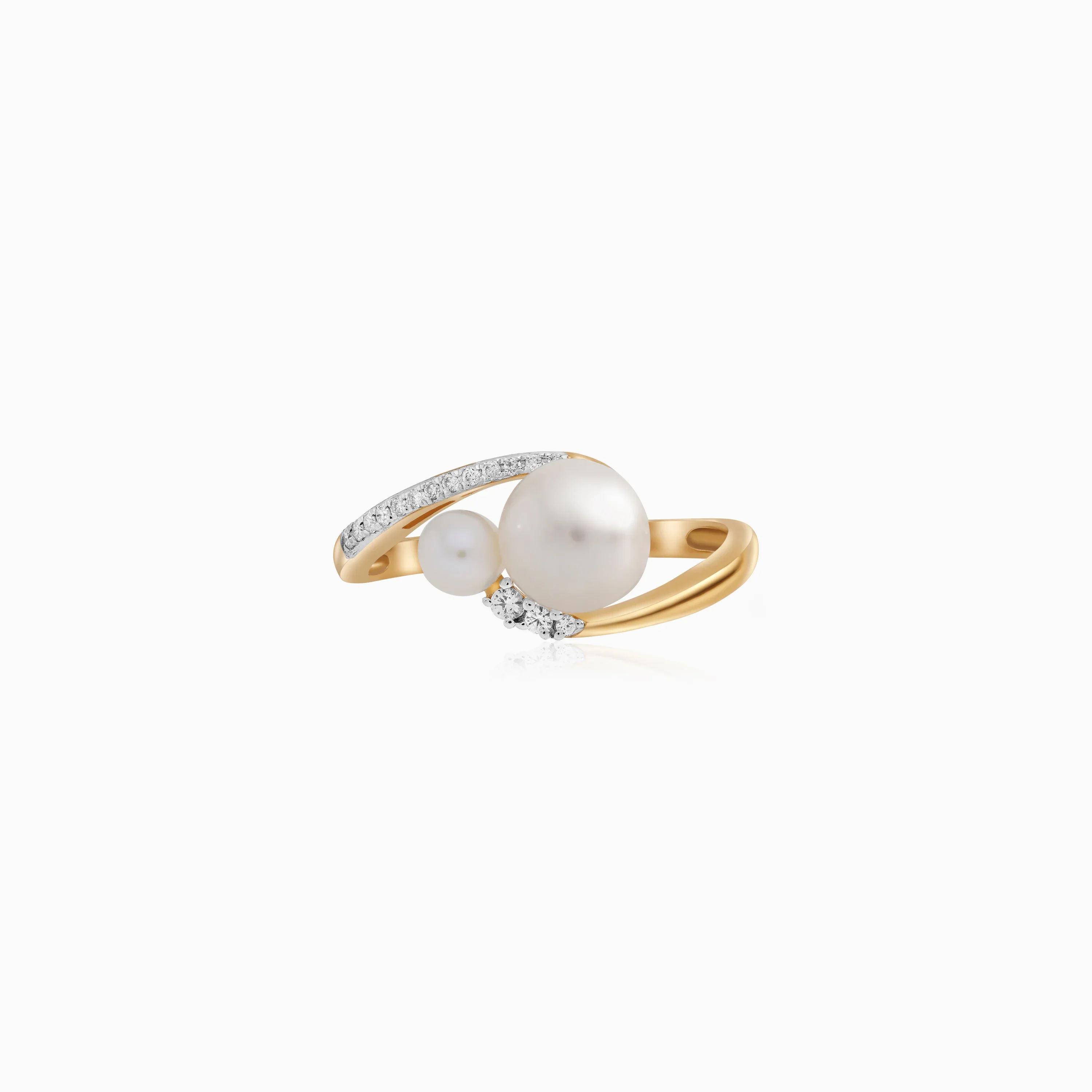 18K Yellow Gold Twisted Graduated Pearl and Diamond Ring - Danah Diamond Collection - Image 3