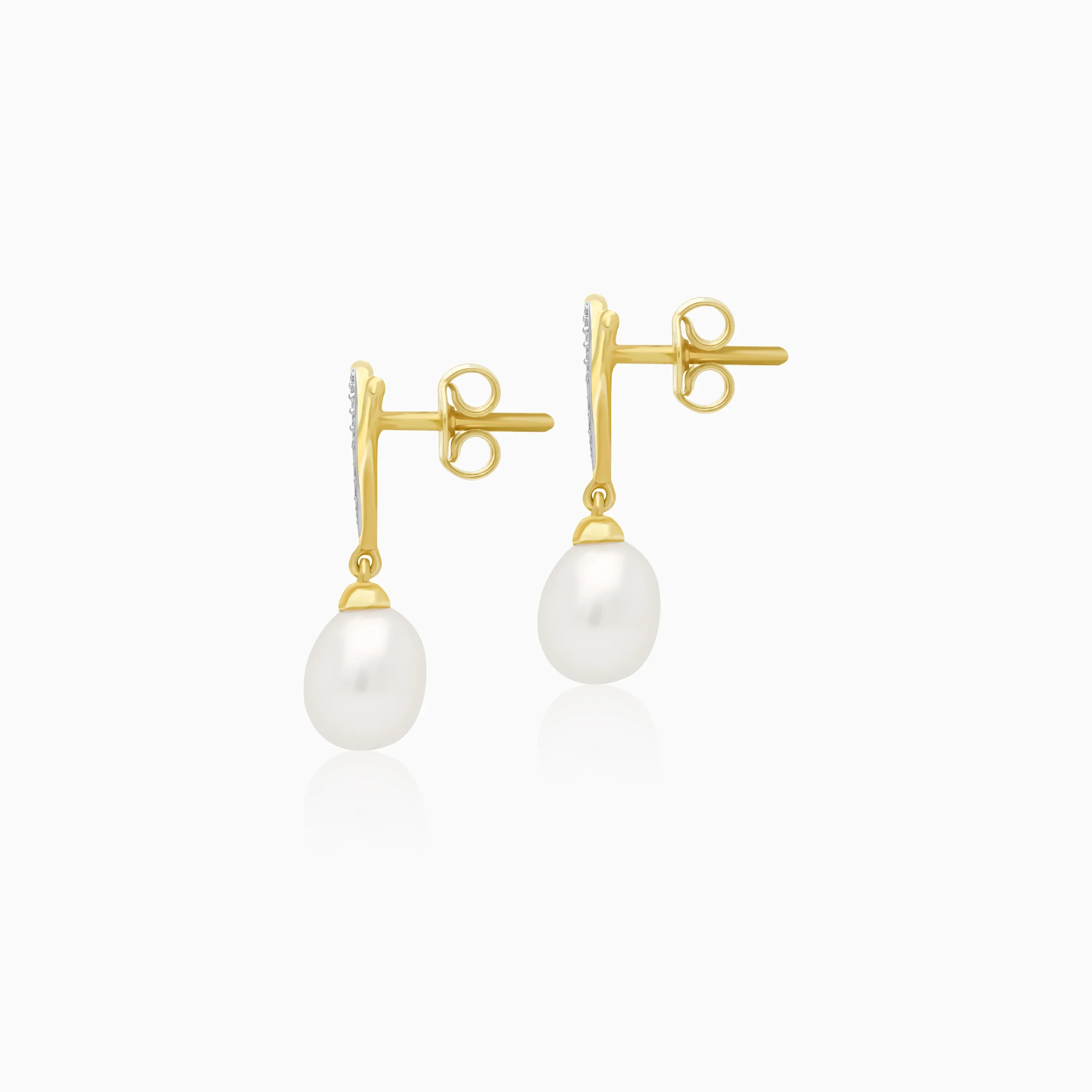 Classic 18k yellow gold earrings with natural diamond and pearl from danah collection - Image 3