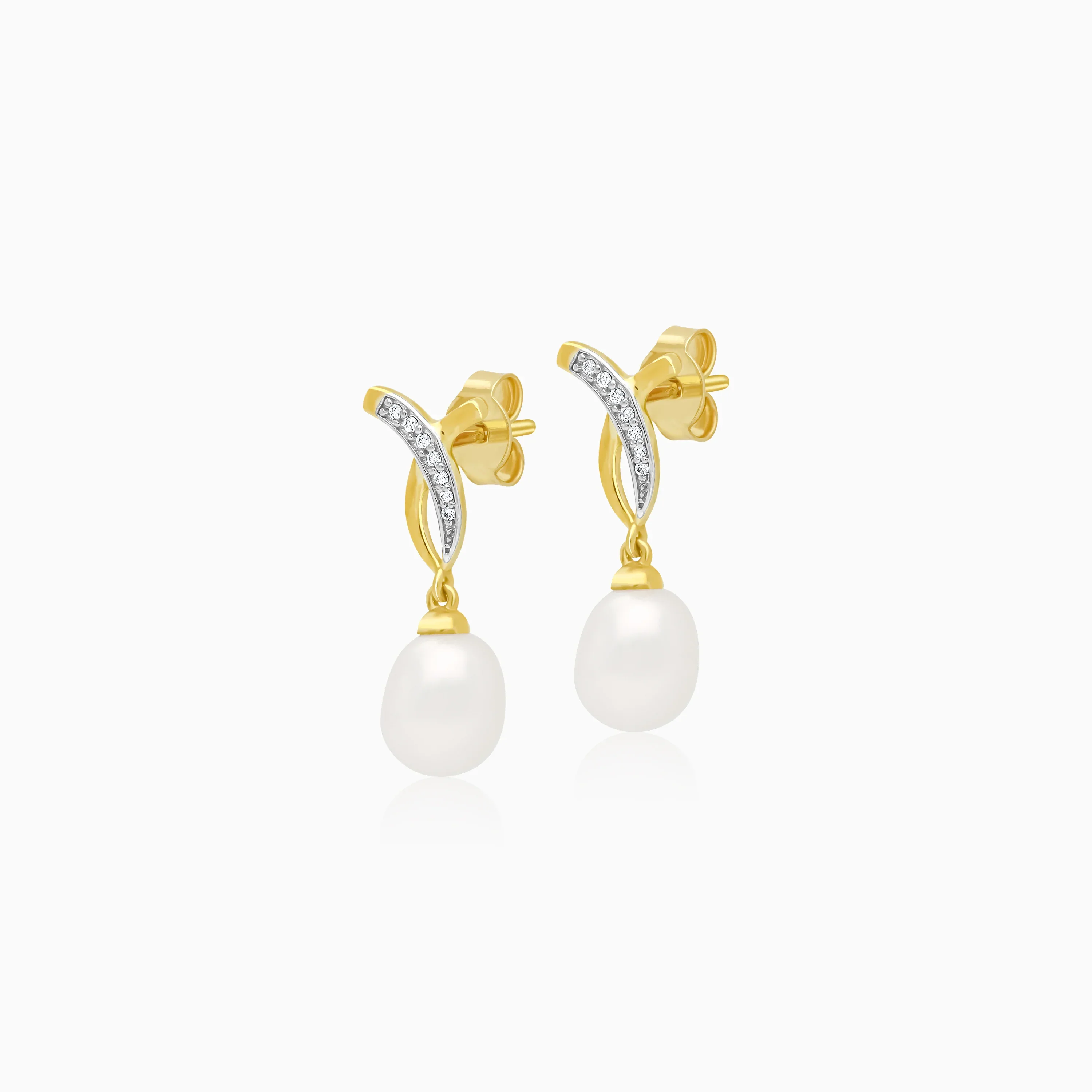 Classic 18k yellow gold earrings with natural diamond and pearl from danah collection - Image 4