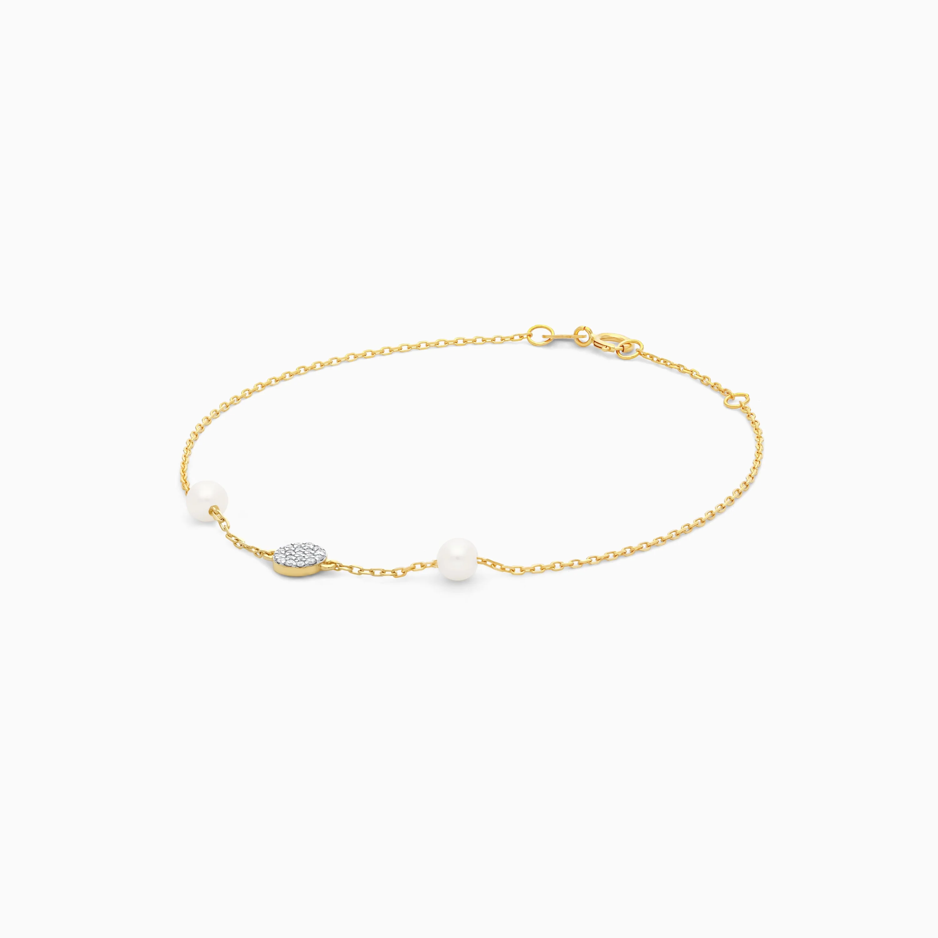 Danah Collection 18K Yellow Gold Bracelet with Natural Diamond-Centered Circle and Pearls - Image 4