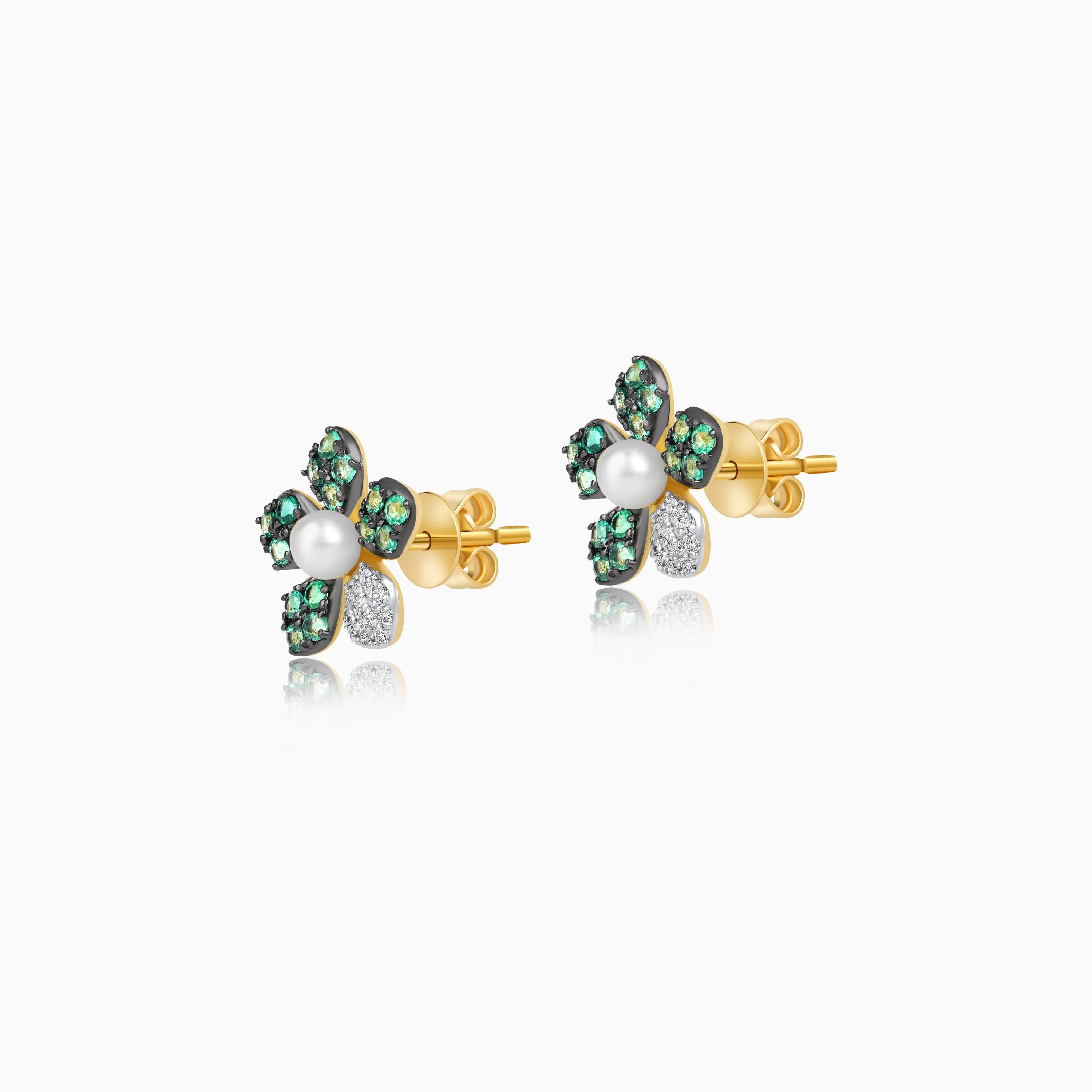 Flower Elegance Emerald and Natural diamond & Pearl Earrings in 18k Yellow gold - Image 2