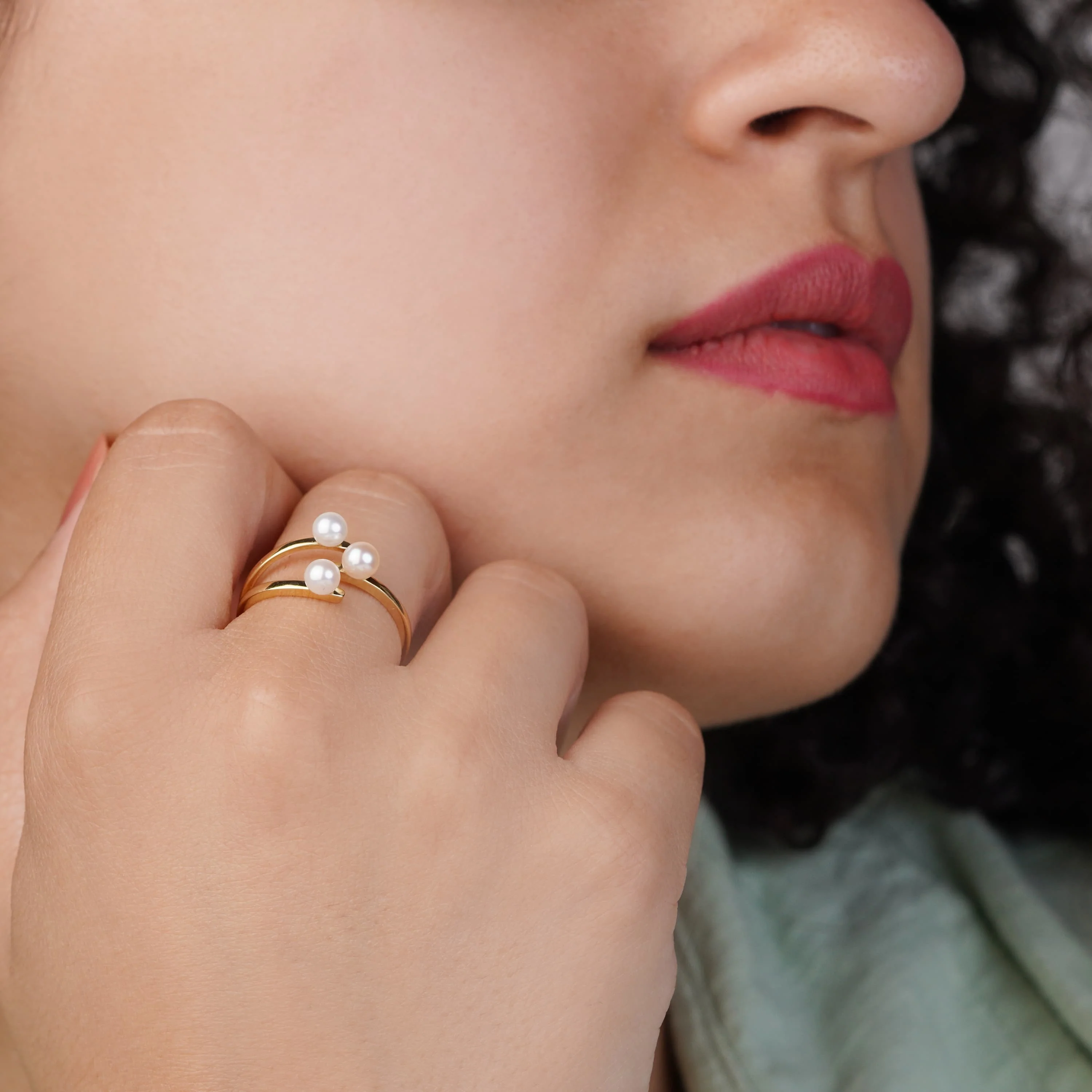 18K YELLOW GOLD OPEN RING DECORATED WITH WHITE PEARLS FROM DANAH COLLECTION - Image 4