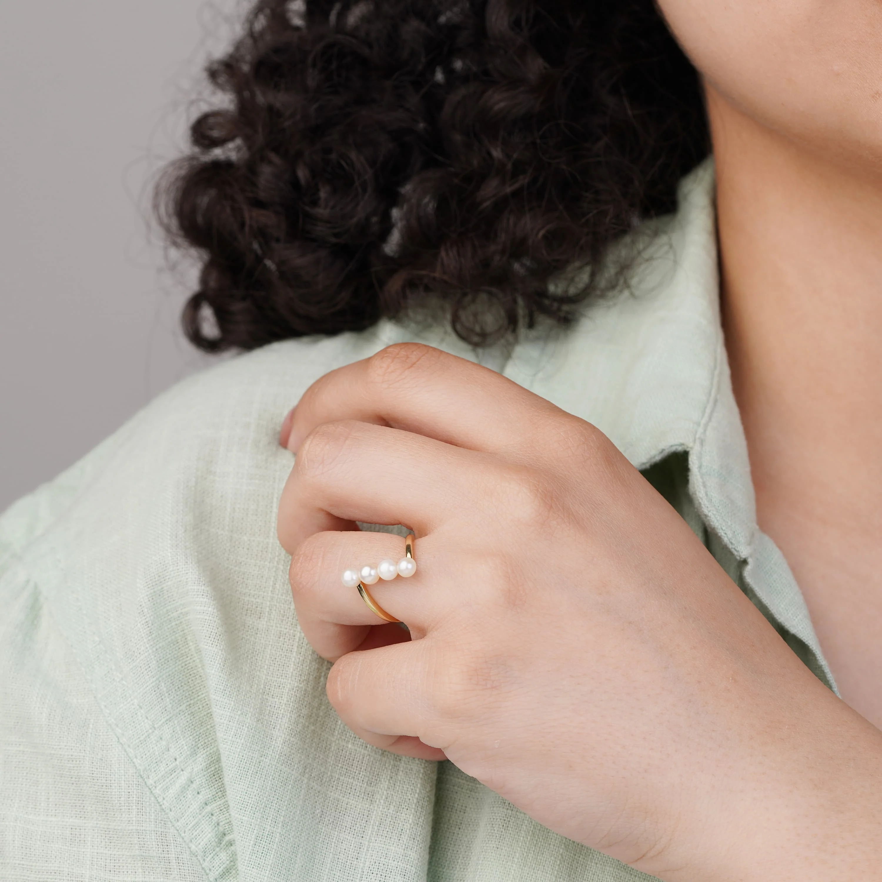 18K Yellow Gold Ring with pearls - Danah Collection - Image 2