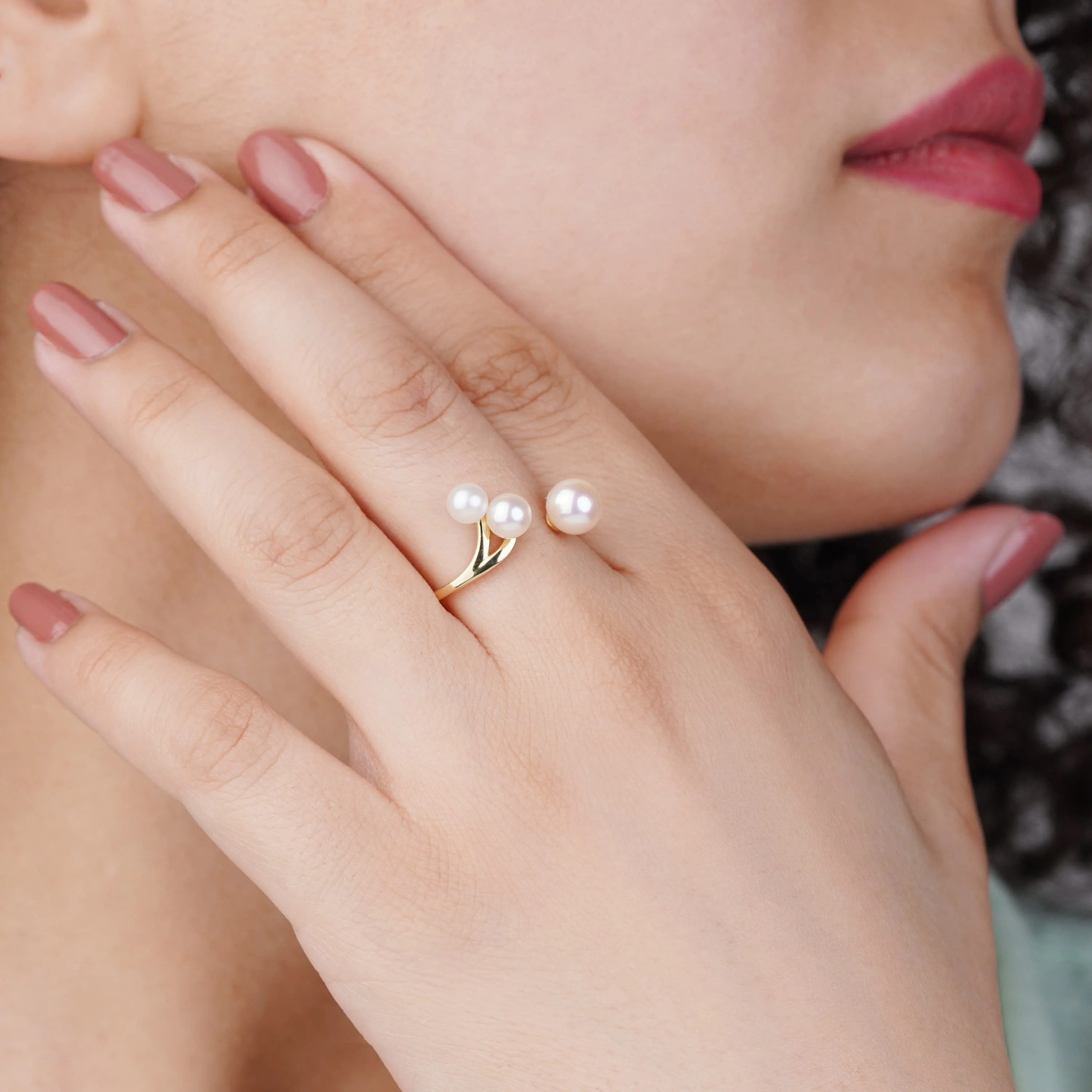 18K Yellow Gold Ring with Pearls from Danah Collection - Image 2